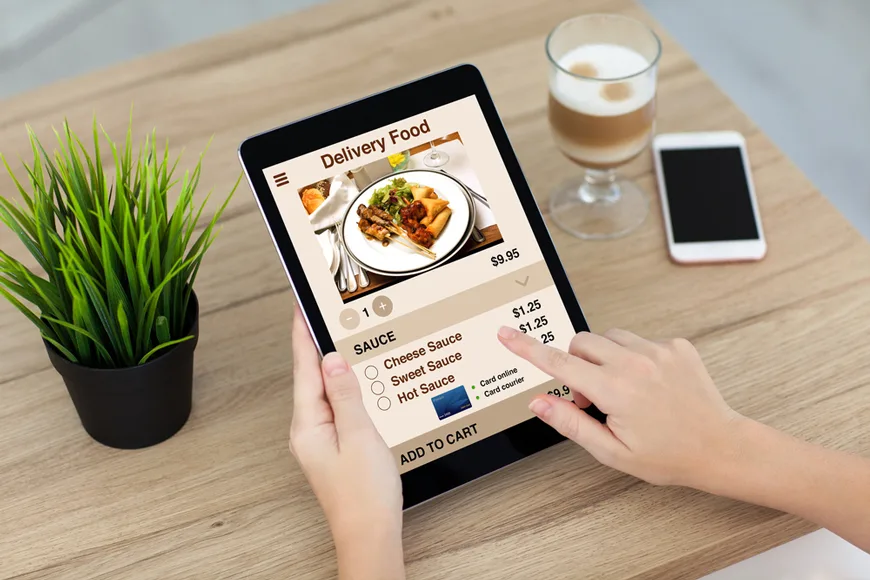 Online Marketing For Restaurants: 6 Digital Strategies To Attract More Customers